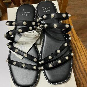 A New Day Size 6 Black Sandals